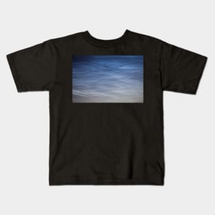 Noctilucent cloud (NLC, night clouds), cloud-like phenomena in mesosphere Kids T-Shirt